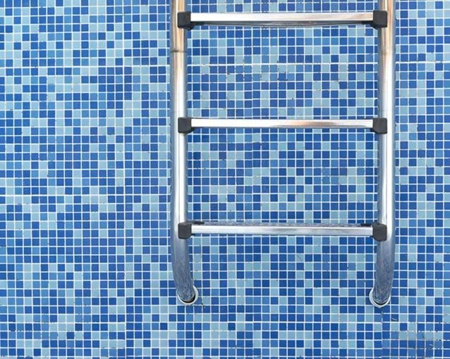 how-to-repair-loose-pool-tiles-8